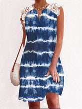 Vestido de manga corta con estampado de encaje